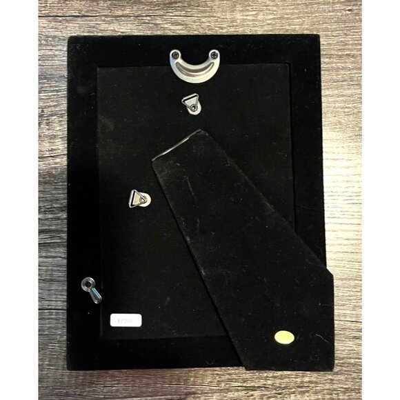 Essentials By Logomark Silver Plate Picture Frame 5" x 7" With Black Velvet Back - Picture 4 of 8